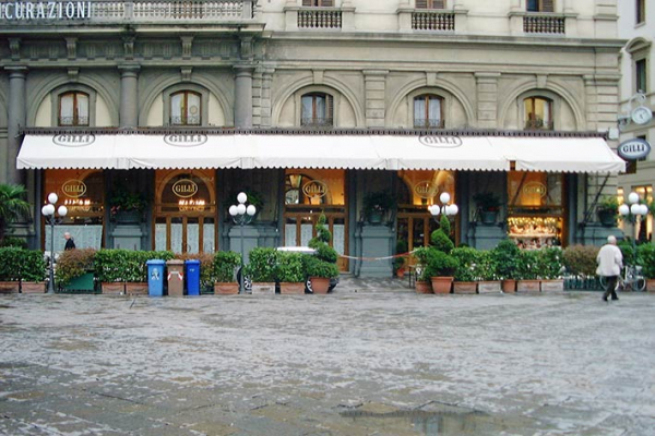 Impianti di condizionamento aspirazione e ricambio aria noto bar storico Firenze